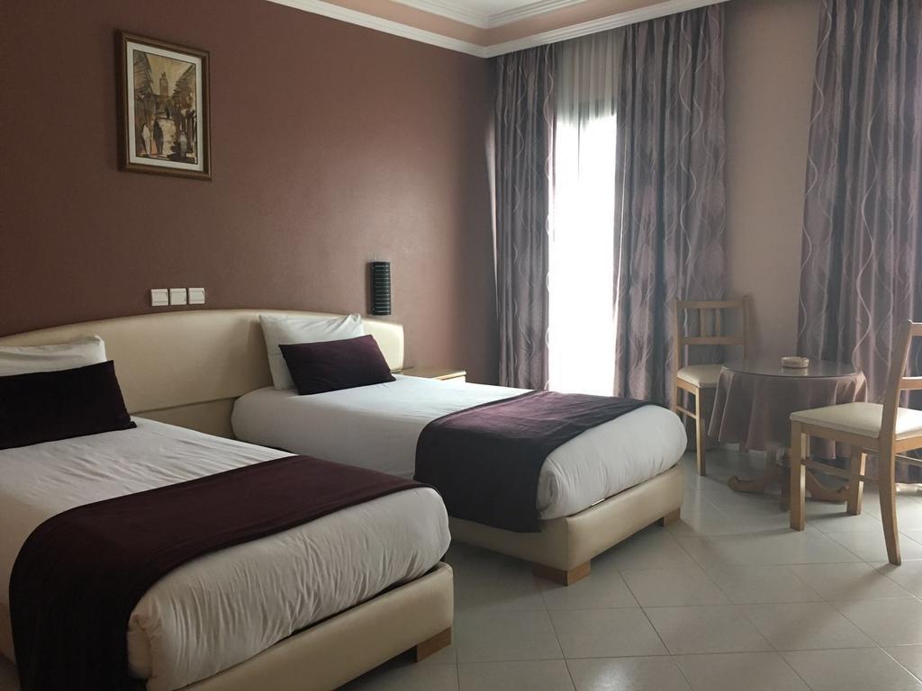 Rania Belmadina Hotel Касабланка Экстерьер фото