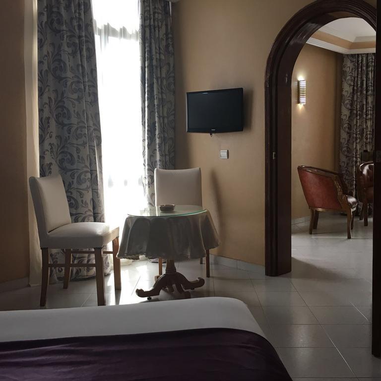 Rania Belmadina Hotel Касабланка Экстерьер фото