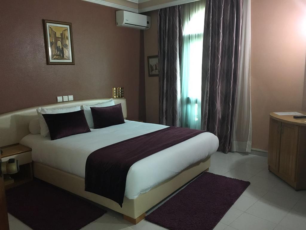 Rania Belmadina Hotel Касабланка Экстерьер фото