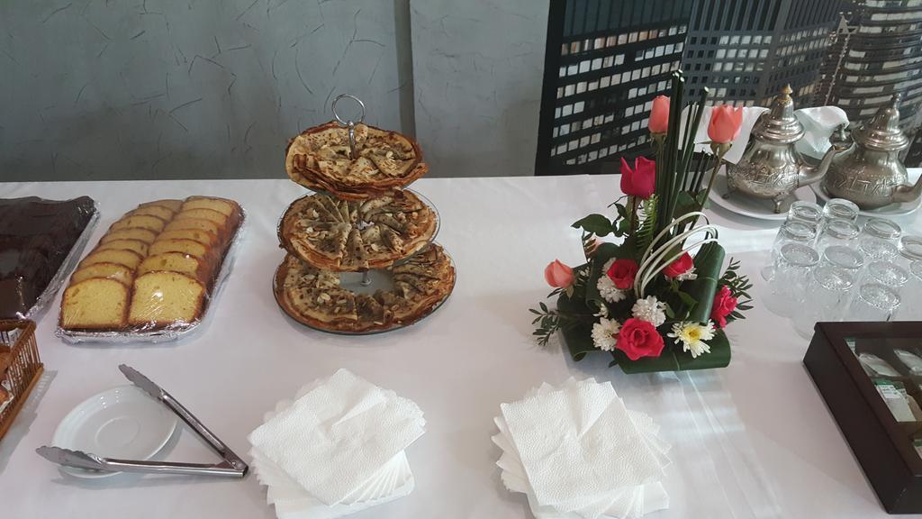 Rania Belmadina Hotel Касабланка Экстерьер фото
