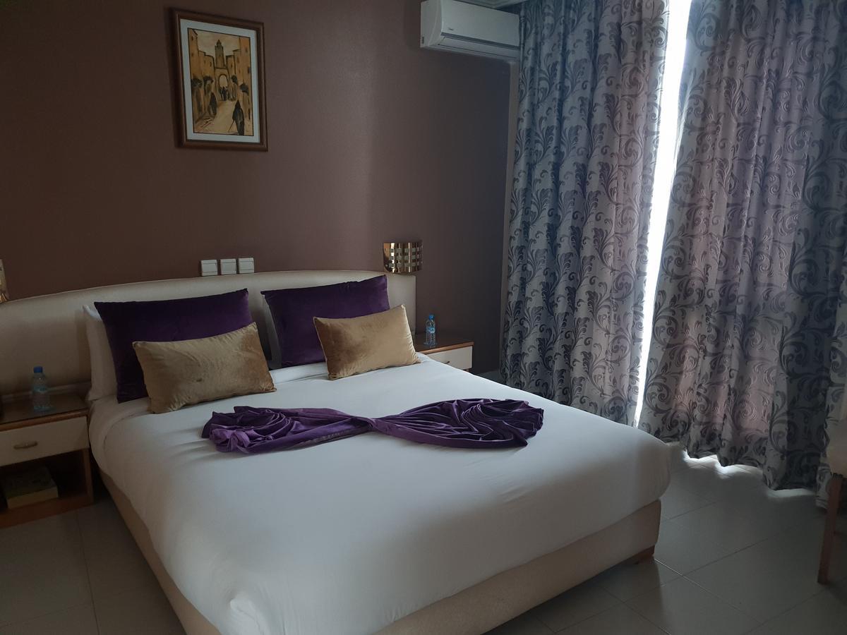 Rania Belmadina Hotel Касабланка Экстерьер фото