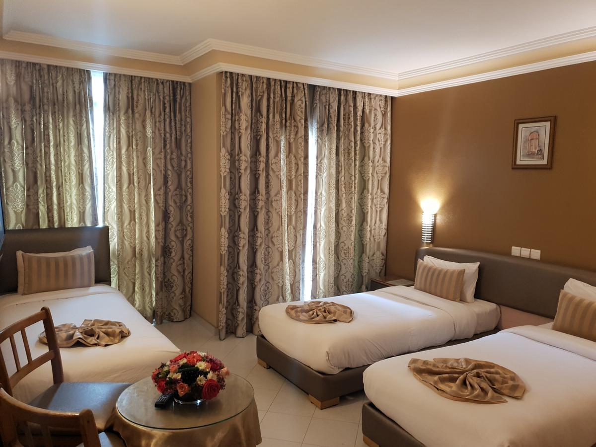 Rania Belmadina Hotel Касабланка Экстерьер фото